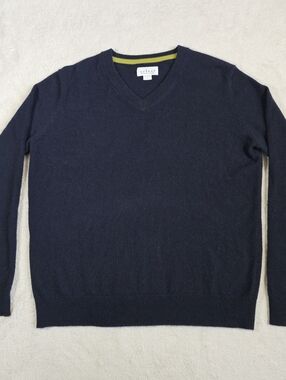 Velvet by Graham & Spencer Navy V-Neck Men's Sweater Cashmere.